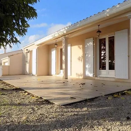St Palais Sur - Belles Prestations Pour Cette Maison Individuelle Сен-Пале-сюр-Мер